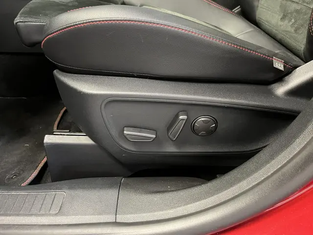 Ford Kuga 2.5 PHEV ST-Line 2024 Hybride Benzine 42