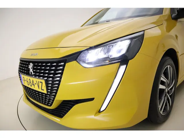 Peugeot 208 1.2 PureTech Allure 2022 Benzine 17
