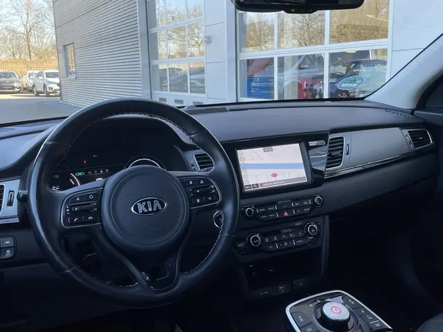 Kia e-Niro ExecutiveLine 64 kWh 2019 Elektrisch 13