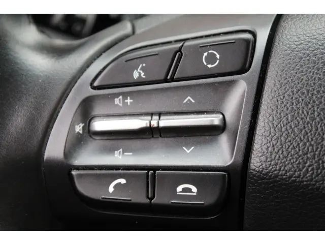 Hyundai Kona 1.0 T-GDI ECC,TREKHAAK,NAVI 2020 Benzine 10
