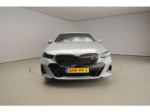 BMW i5 xDrive40 2024 Elektrisch 5
