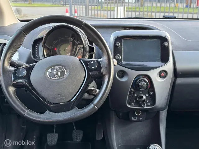 Toyota Aygo 1.0 VVT-i x-clusiv|NAP 2021 Benzine 17