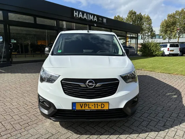 Opel Combo 1.5 Turbo 102Pk L1H1 Edition 2022 Diesel 2
