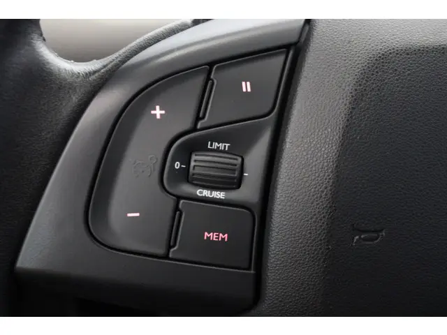 Citroën C4 Cactus 1.2 PureTech Feel 2019 Benzine 19