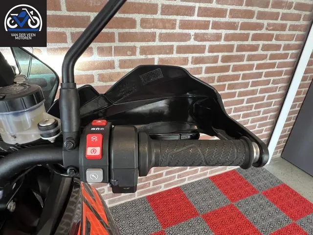 KTM 1290 Super Adventure S ABS 2019 Benzine 11