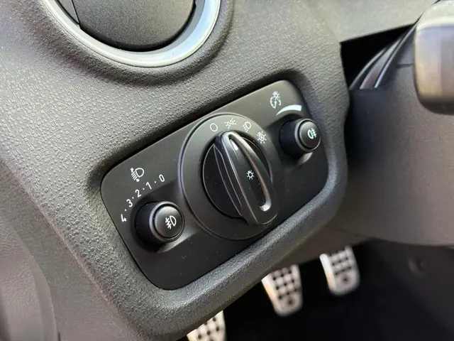 Ford Fiesta 1.6 ST1 Cruise / Stoelverwarming 2014 Benzine 11