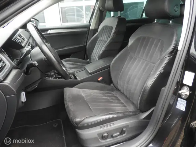 Škoda Superb Combi 1.8 TSI Business 2016 Benzine 12