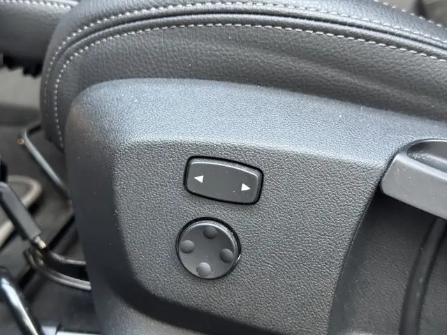 BMW 1 Serie 118i Executive Edition M 2020 Benzine 39