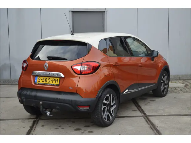 Renault Captur 0.9 TCe Helly Hansen 2014 Benzine 20