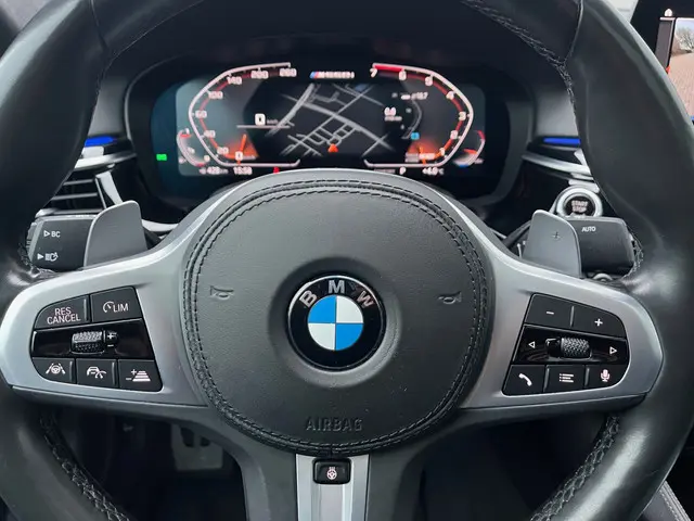 BMW 5 Serie M550i xDrive High Executive 2019 Benzine 17