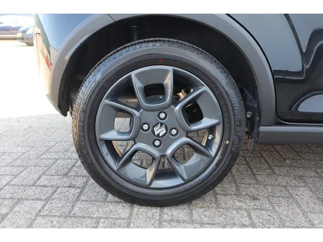 Suzuki Ignis 1.2 Smart Hybrid Style. 2022 Hybride Benzine 24