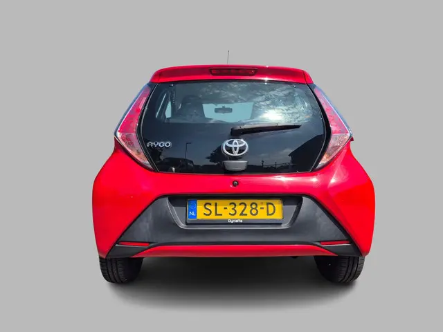 Toyota Aygo 1.0 VVT-i x-fun Airco, Lmv, NAP 2018 Benzine 6