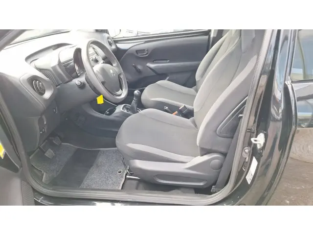 Peugeot 108 1.0 e-VTi Access 2016 Benzine 8