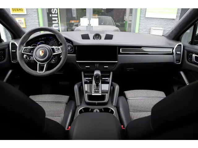Porsche Cayenne Coupé 3.0 E-Hybrid 2020 Hybride Benzine 20
