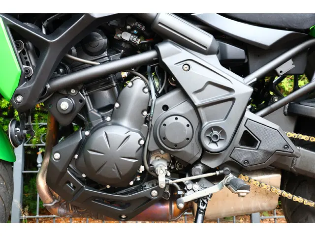 Kawasaki Versys 650 TOURER ABS 2023 Benzine 23