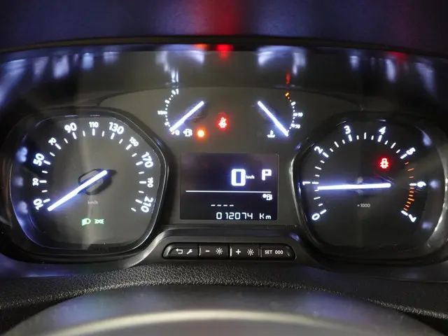 Opel Vivaro 2.0 BlueHDi 145PK L3 Automaat 2023 Diesel 18