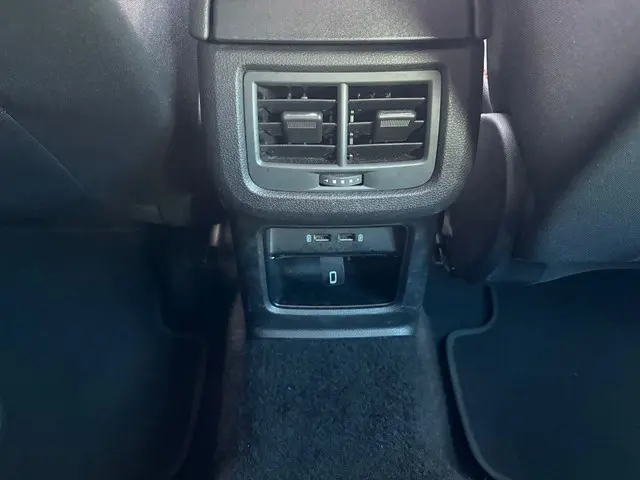 SEAT Ateca 1.4 EcoTSI FR Business Intense 2018 Benzine 13