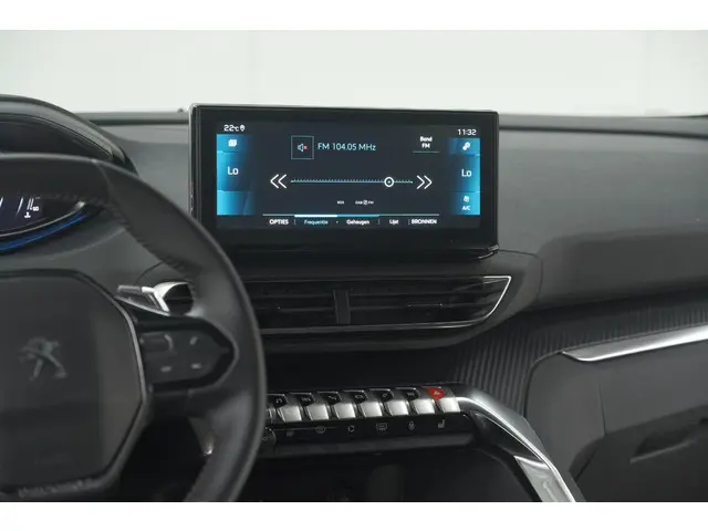 Peugeot 5008 PureTech 130 EAT8 Active Pack 2023 Benzine 50