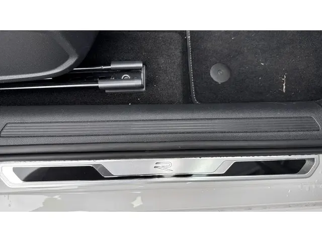 Volkswagen Polo 1.0 TSI R-Line Edition 2026 Benzine 29