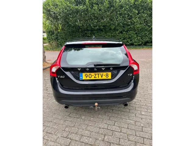 Volvo V60 1.6 T3 Kinetic KM 170775 MET NAP 2013 Benzine 3