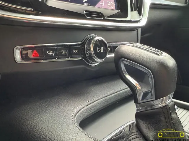 Volvo V90 2.0 T5 Momentum / Orig. NL / NAP 2017 Benzine 14