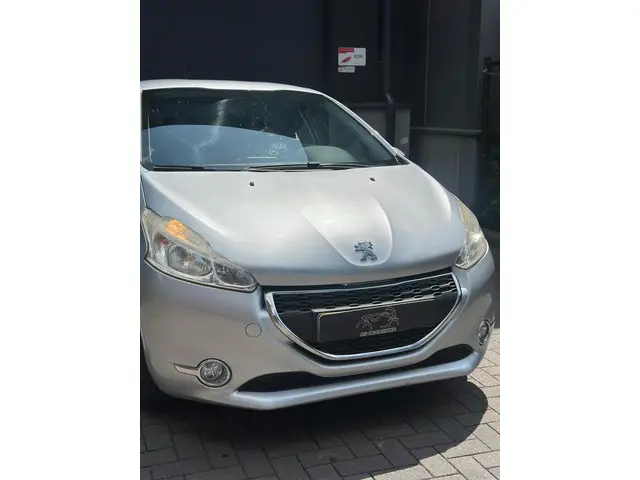 Peugeot 208 1.2 VTi Envy Cruise - Navi - BT 2013 Benzine 4