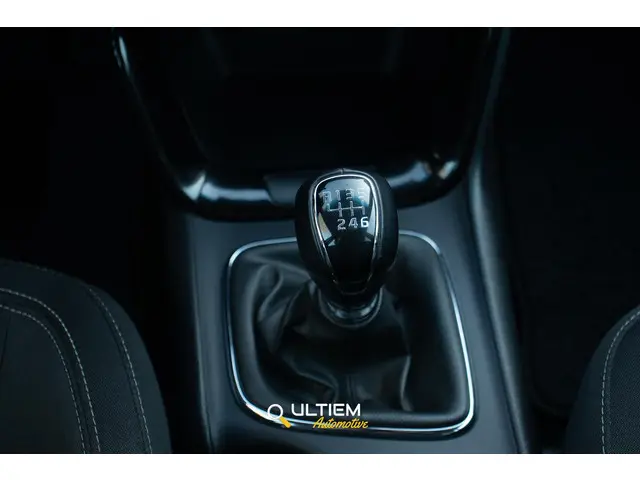 Kia cee'd Sportswagon 1.6 GDI DynamicLine 2015 Benzine 13