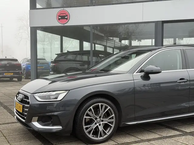 Audi A4 Avant 35 TFSI Aut. Business Sport 2021 Benzine 29