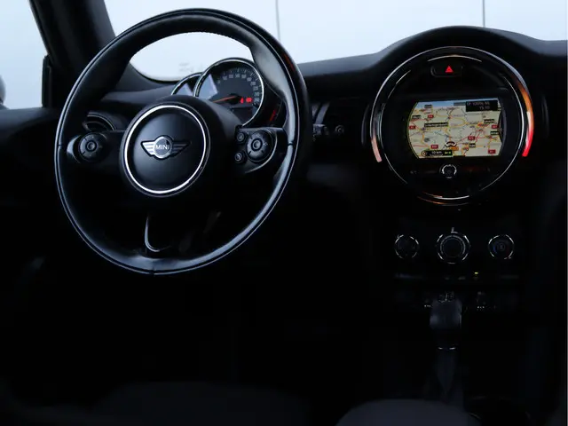 MINI Cooper 1.5 2018 Benzine 19