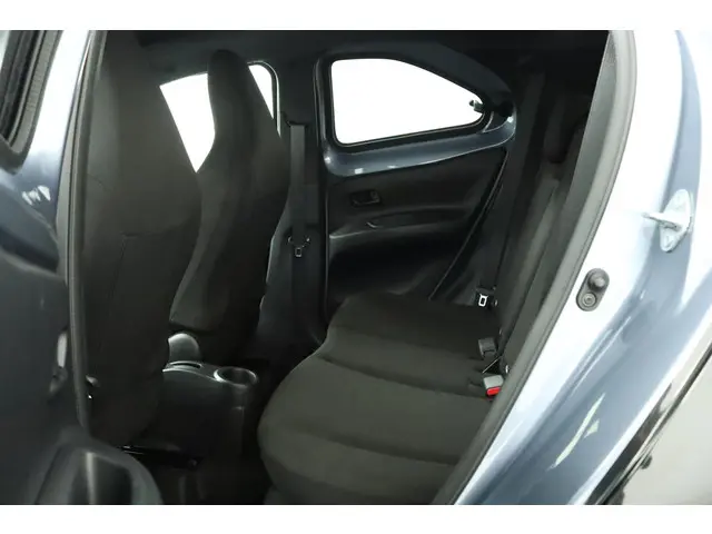 Toyota Aygo X 1.0 VVT-i S-CVT Envy 2024 Benzine 18