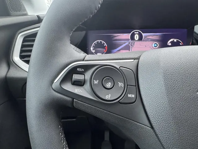 Opel Grandland 1.2 Turbo GS 2024 Benzine 17