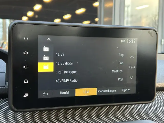 Dacia Sandero Stepway 1.0 TCe 90 Comfort 2023 Benzine 10