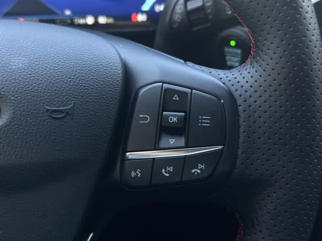 Ford Kuga 2.5 PHEV ST-Line 2024 Hybride Benzine 19