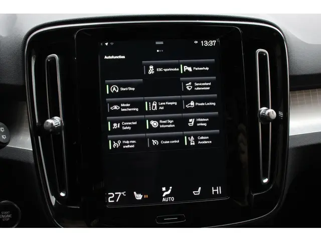 Volvo XC40 1.5 T3 163 pk Automaat Momentum 2021 Benzine 21