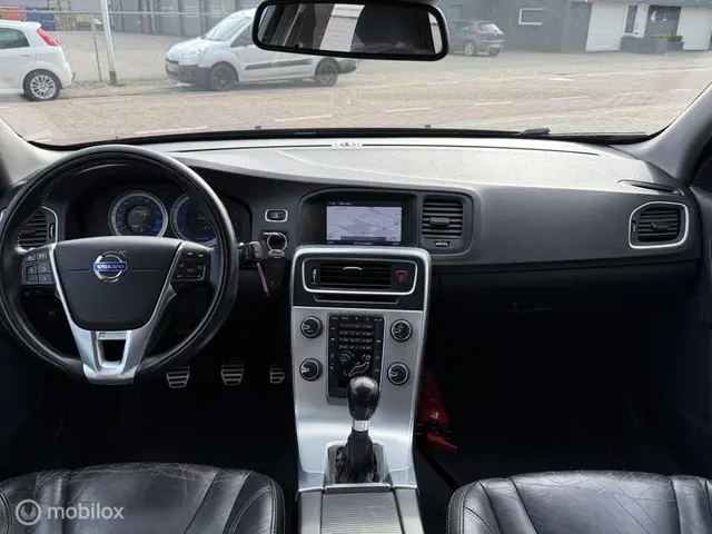 Volvo V60 1.6 D2 R-Design EXPORTPRIJS 2012 Diesel 11