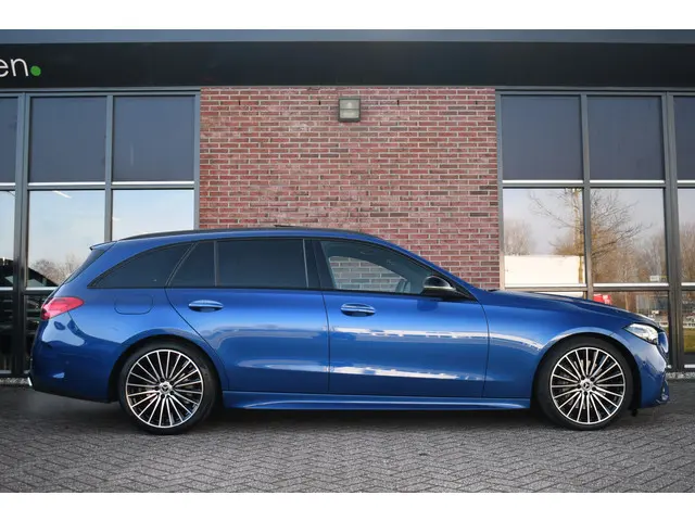 Mercedes-Benz C-Klasse Estate 200 AMG Line 2021 Benzine 41