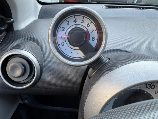 Peugeot 107 1.0 Active 5DRS/AIRCO/ORG NL AUTO 2013 Benzine 12