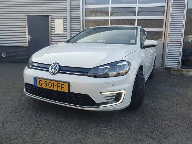 Volkswagen e-Golf E-Golf 2019 Elektrisch 17