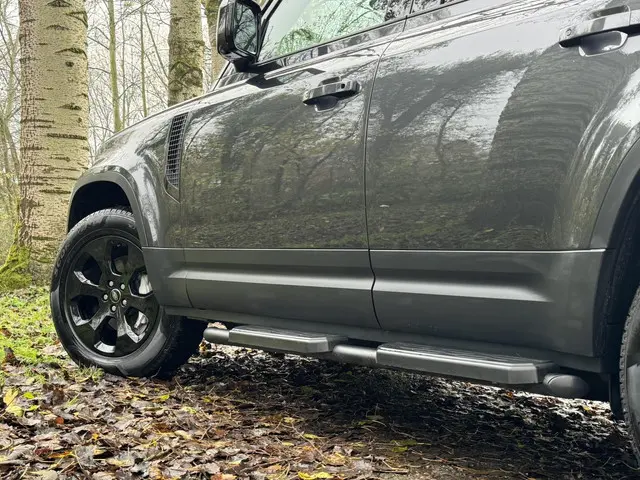 Land Rover Defender 110 P400E 2023 Hybride Benzine 8