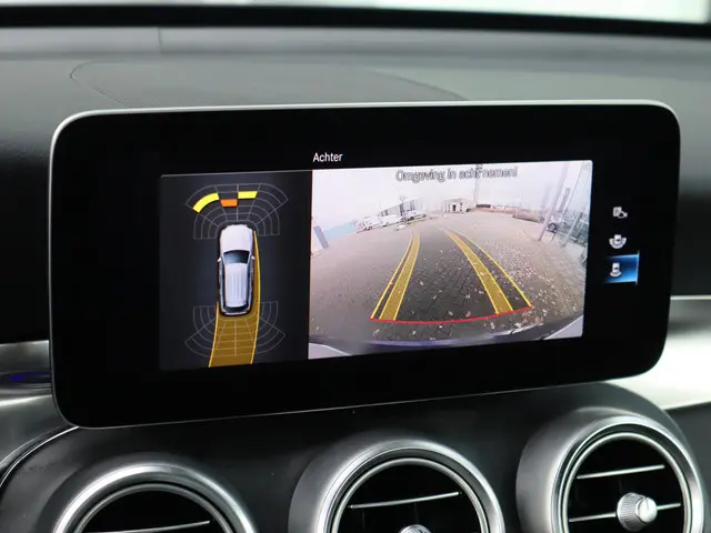 Mercedes-Benz GLC 300e 4MATIC 2020 Hybride Benzine 22