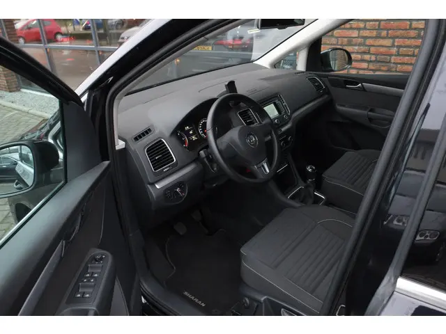 Volkswagen Sharan 2.0 TDI 6p. 2015 Diesel 6