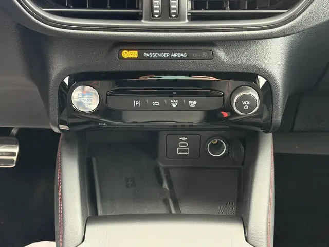 Ford Kuga 2.5 PHEV ST-Line X 2025 Hybride Benzine 16