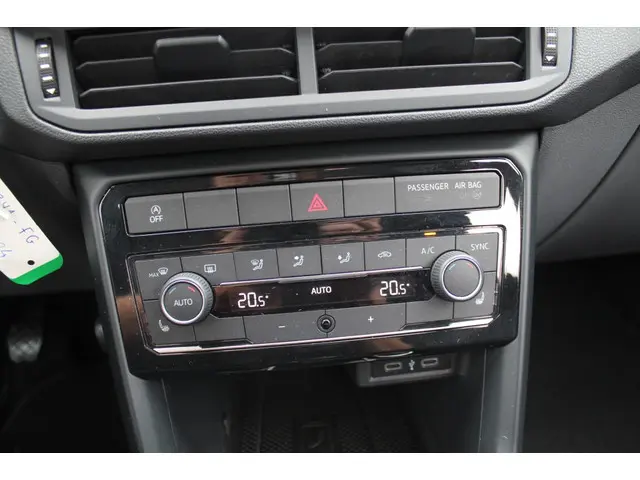 Volkswagen T-Cross 1.0 TSI Life Executive 2021 Benzine 17