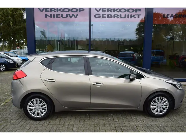 Kia cee'd 1.6 GDI Comfort Pack automaat 2012 Benzine 5