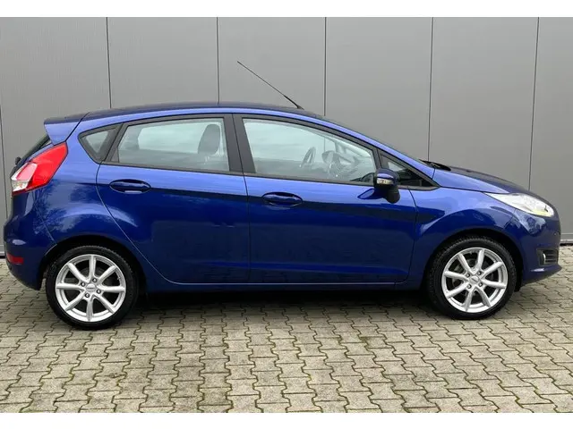 Ford Fiesta 1.0 EcoBoost Candy Blue Edition 2016 Benzine 6