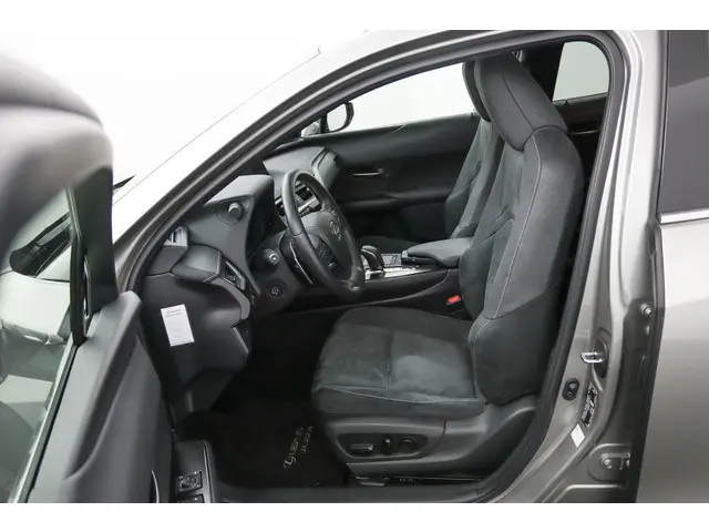 Lexus UX 300e Business 54 kWh 2021 Elektrisch 17