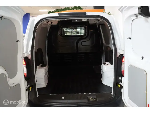Ford Transit Courier 1.5 TDCI Trend 2017 Diesel 15