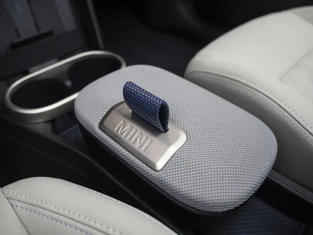 MINI 5-Deurs Cooper C 2025 Benzine 17