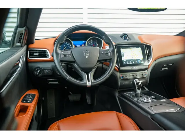 Maserati Ghibli 3.0 V6 GranLusso 2018 Benzine 4