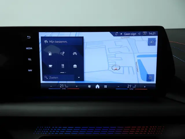 BMW 1 Serie 5-deurs 120 2025 Benzine 24